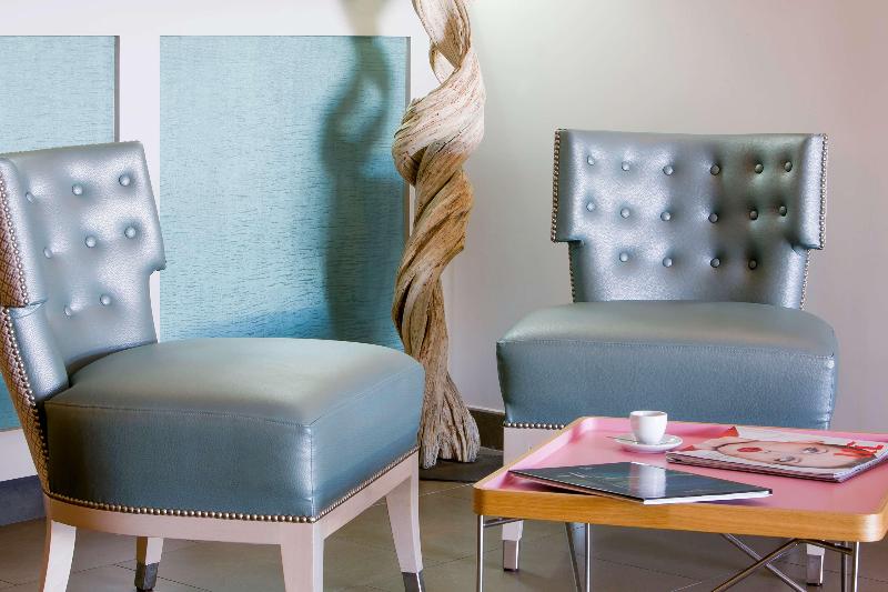 Best Western Hotel du Roy D'Aragon - Lobi