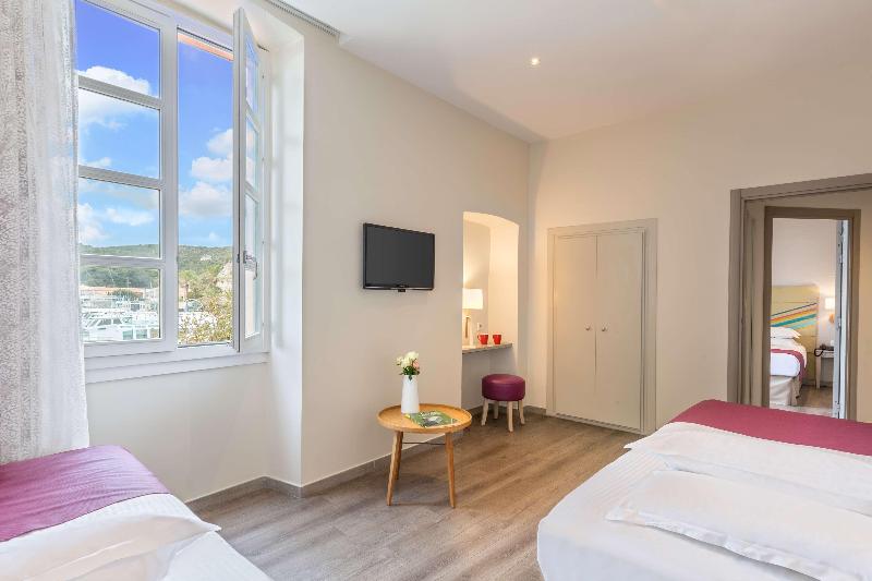 Best Western Hotel du Roy D'Aragon - Oda
