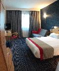 Holiday Inn Exp Madrid San Sebastian de los Reyes oda fotoğrafı