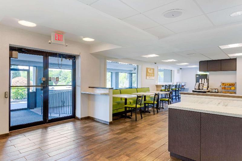 Econo Lodge Hicksville - Lobi