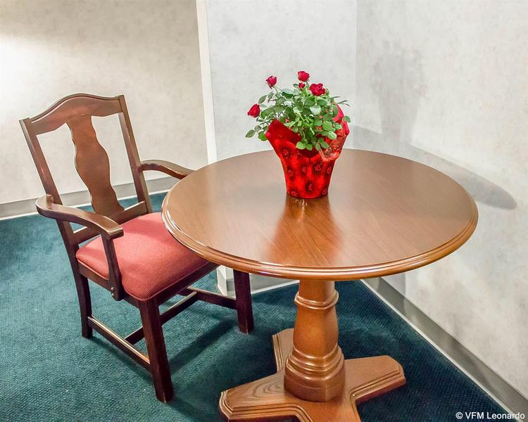 Econo Lodge Hicksville - Genel