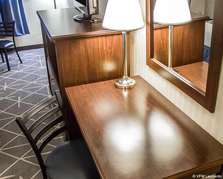 Econo Lodge Hicksville - Genel