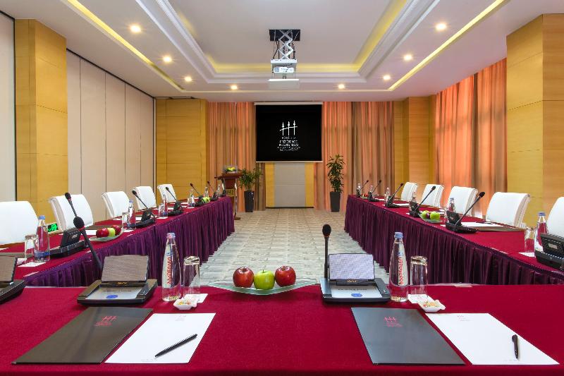 Hotels And Preference Hualing Tbilisi - Toplantı