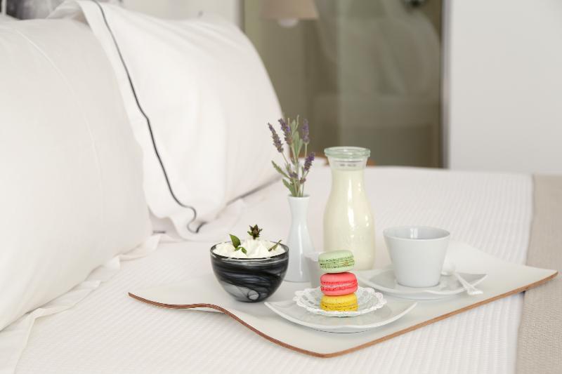 Livin Mykonos Hotel by Mr and Mrs White - Oda