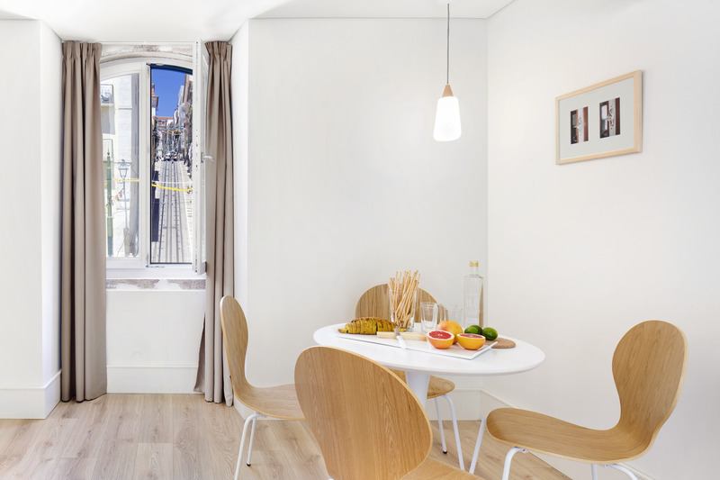 Lisbon Serviced Apartments - Ascensor da Bica - Oda