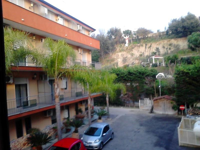 Hotel Happy Days - Genel