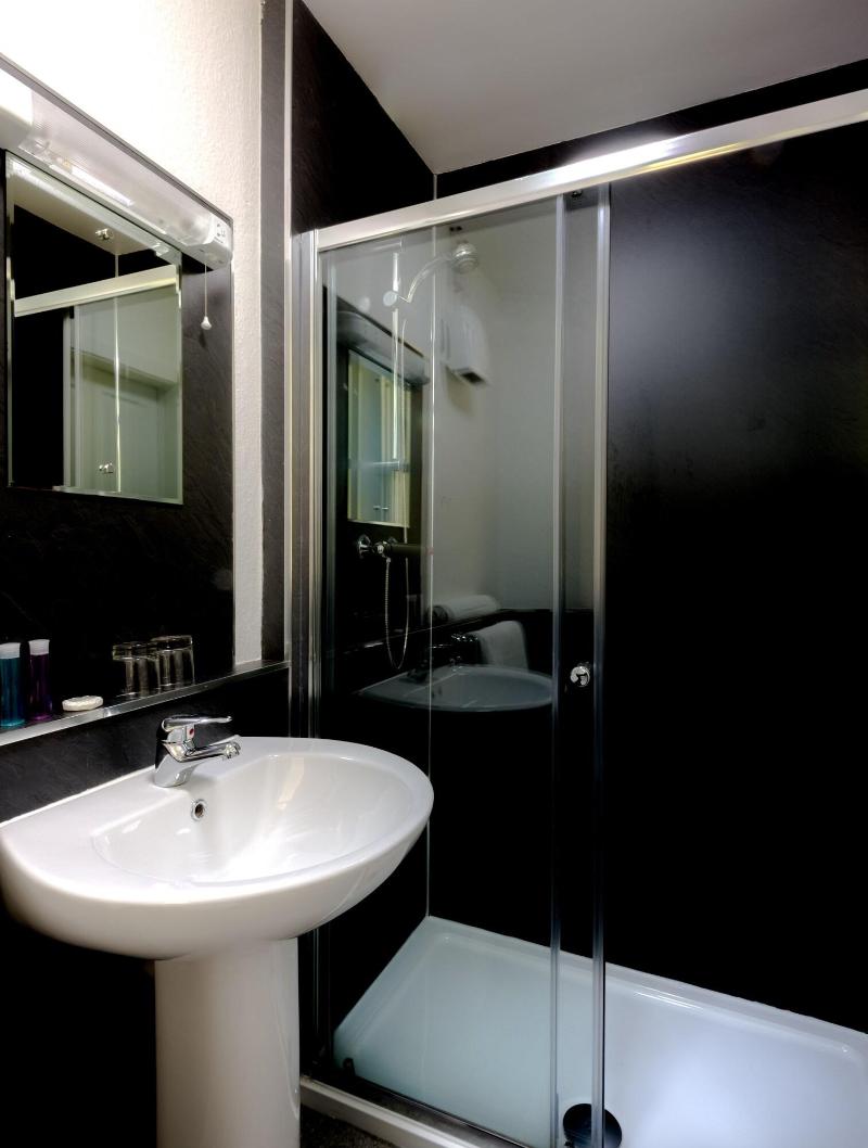 Inch Hotel - Oda