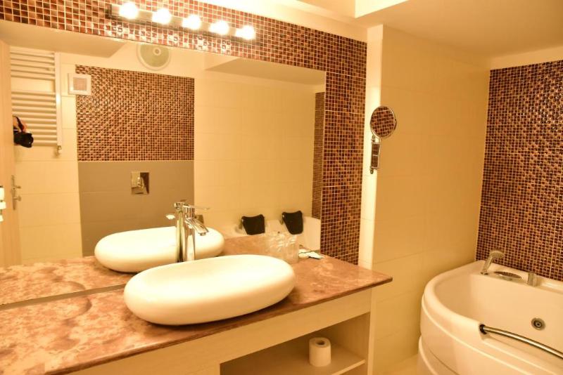 Bacolux Craiovita Hotel & Events - Oda
