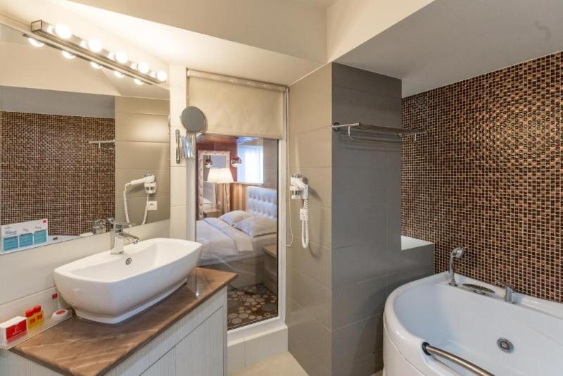 Bacolux Craiovita Hotel & Events - Oda