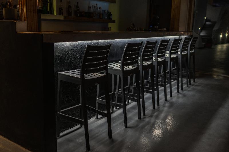 Serenita Luxury Suites - Bar