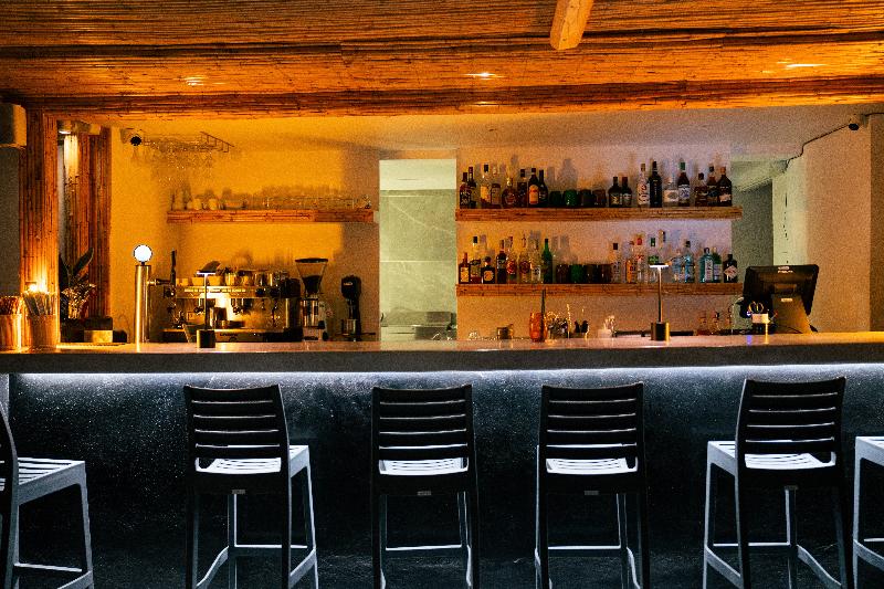 Serenita Luxury Suites - Bar