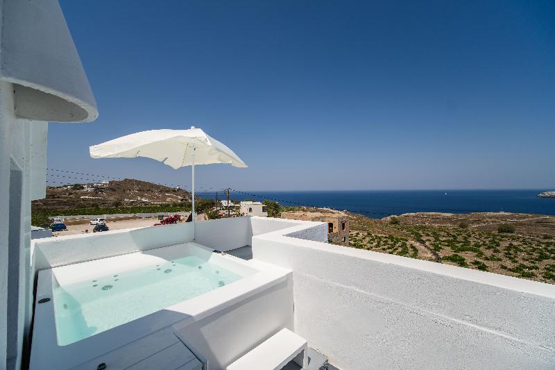 Serenita Luxury Suites - Oda