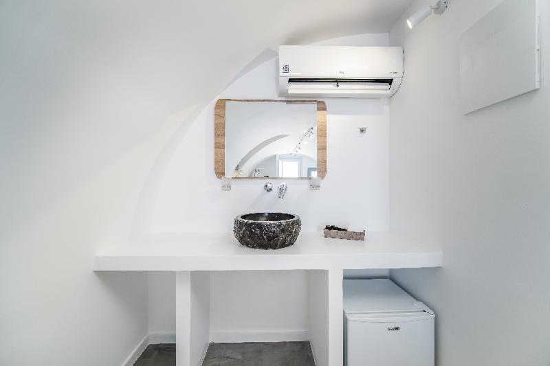 Serenita Luxury Suites - Oda