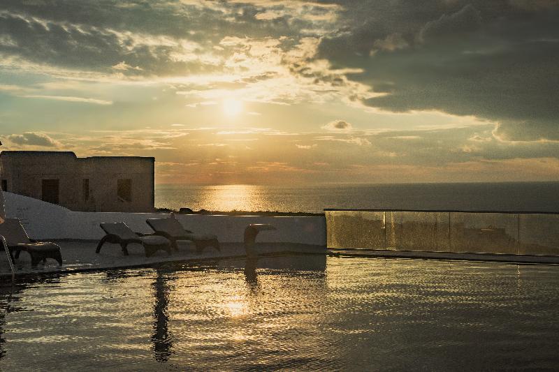 Serenita Luxury Suites - Havuz