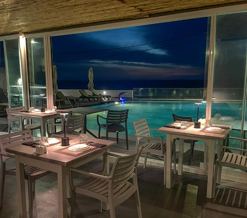 Serenita Luxury Suites - Restoran