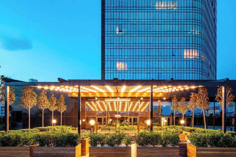 Sheraton Grand Istanbul Atasehir - Bar