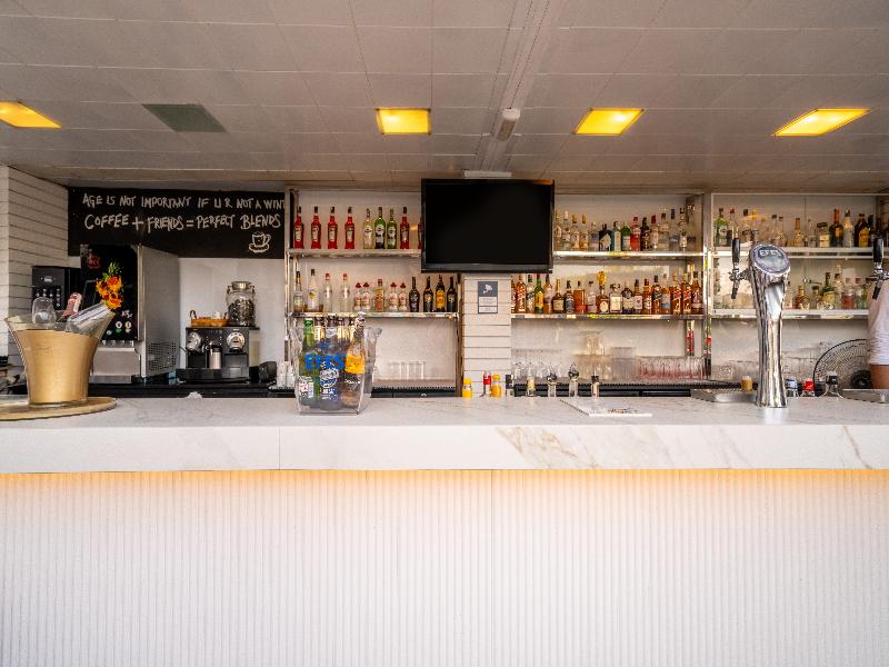 Cettia Beach Resort - Bar