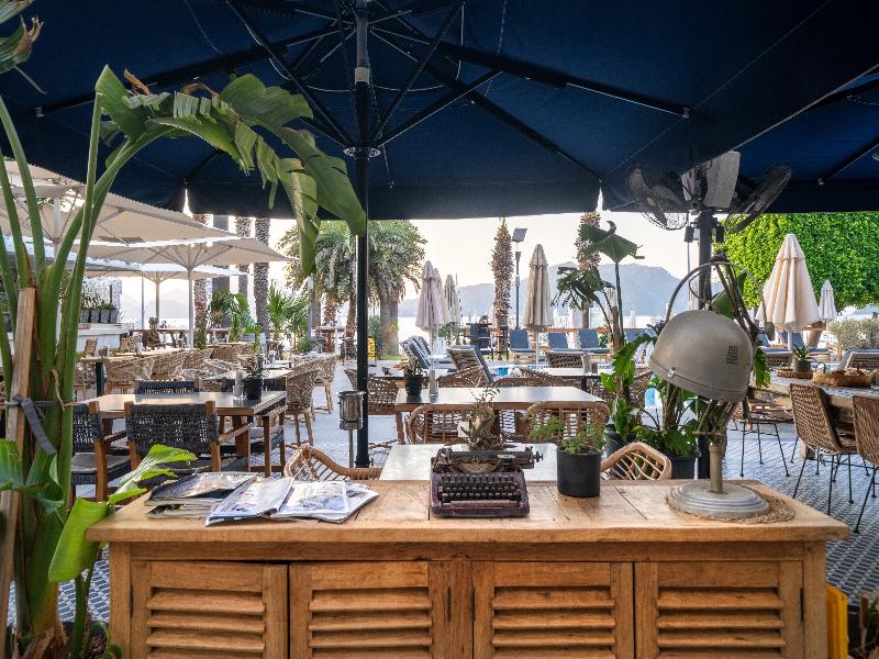 Cettia Beach Resort - Teras