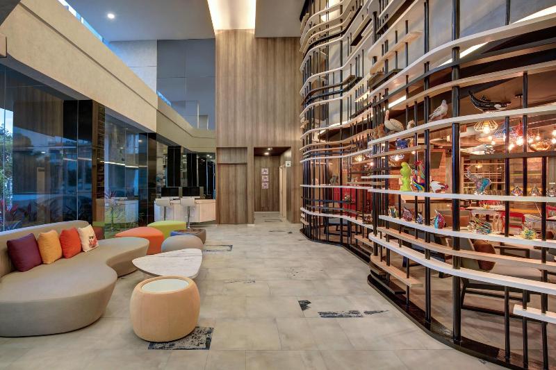 Ibis Styles Makassar Samratulangi - Lobi