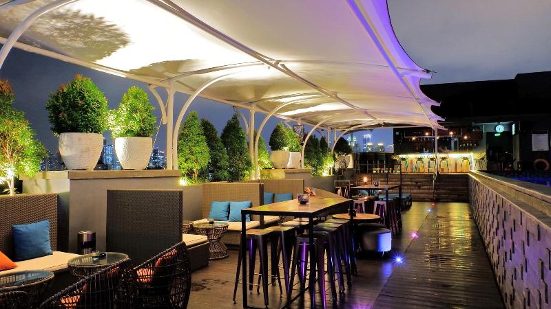 Mercure Jakarta Cikini - Bar