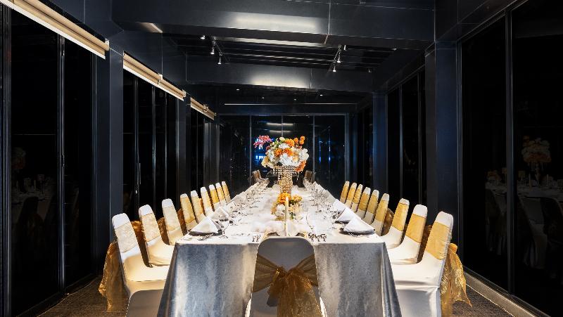 Mercure Jakarta Cikini - Bar