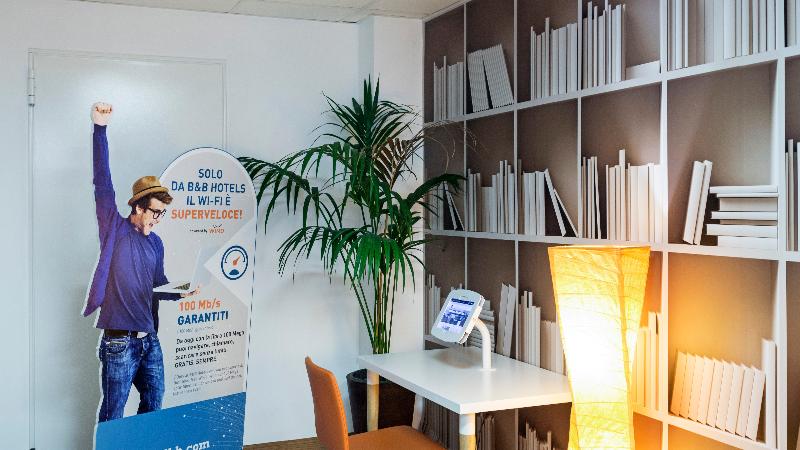 B&B Hotel Milano Sant'Ambrogio - Lobi