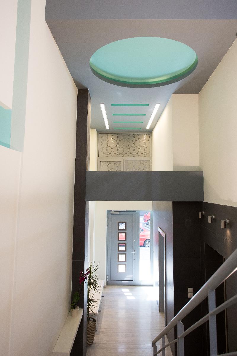 Polis Apartments - Genel