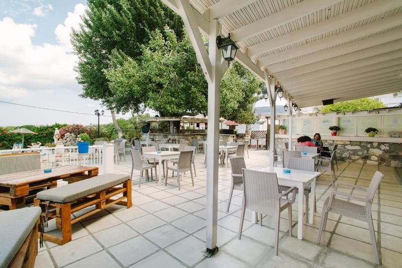 Ampavris Family Apartments - Aktivite