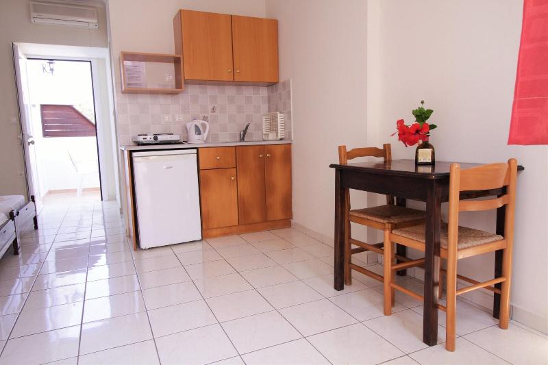 Ampavris Family Apartments - Oda