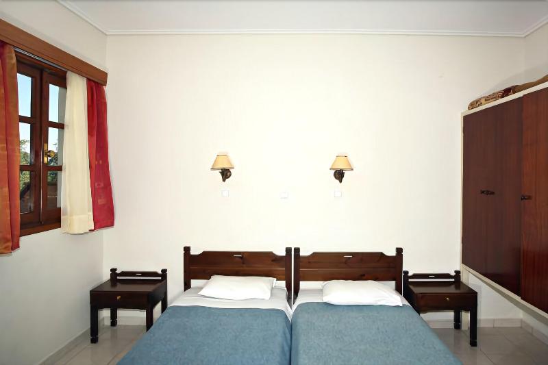 Ampavris Family Apartments - Oda