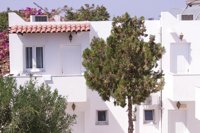 Ampavris Family Apartments - Teras