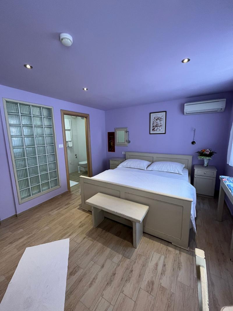 Rooms Toni Palace - Oda