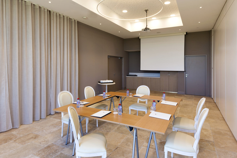 Mas des Herbes Blanches Hotel & Spa - Toplantı
