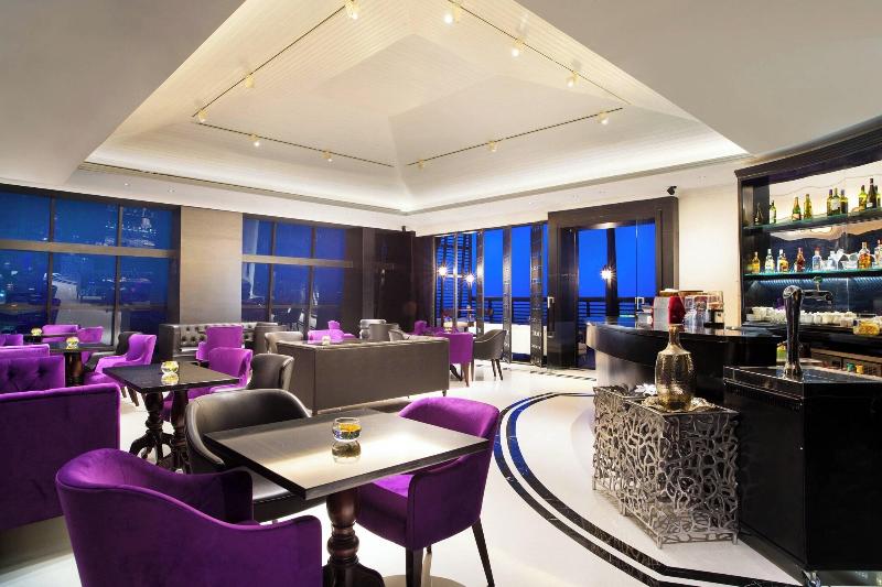 Four Points by Sheraton Bandung - Lobi