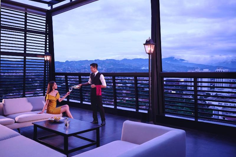 Four Points by Sheraton Bandung - Lobi