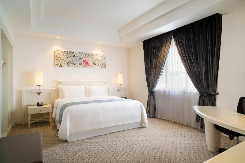 Four Points by Sheraton Bandung - Oda