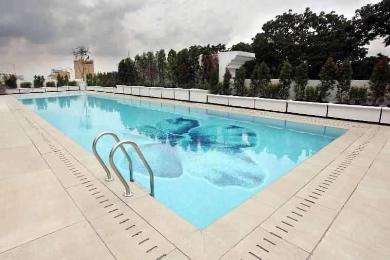 Four Points by Sheraton Bandung - Havuz