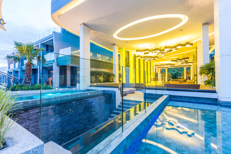 Crest Resort and Pool Villas - Lobi