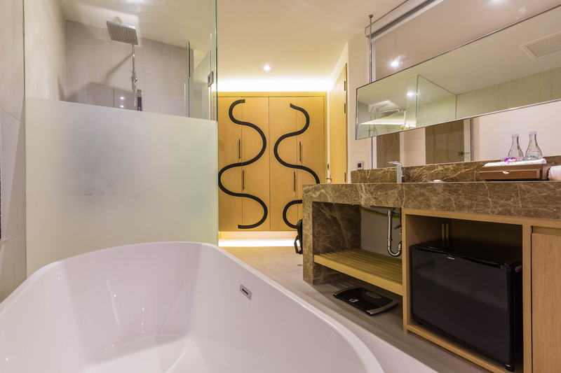 Crest Resort and Pool Villas - Oda