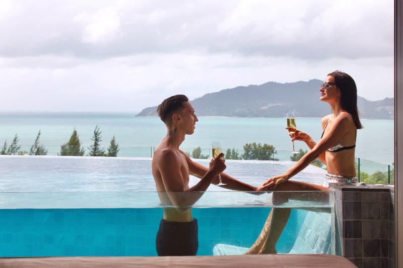 Crest Resort and Pool Villas - Oda