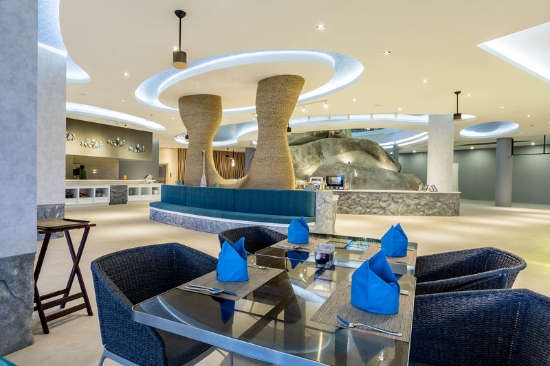 Crest Resort and Pool Villas - Restoran