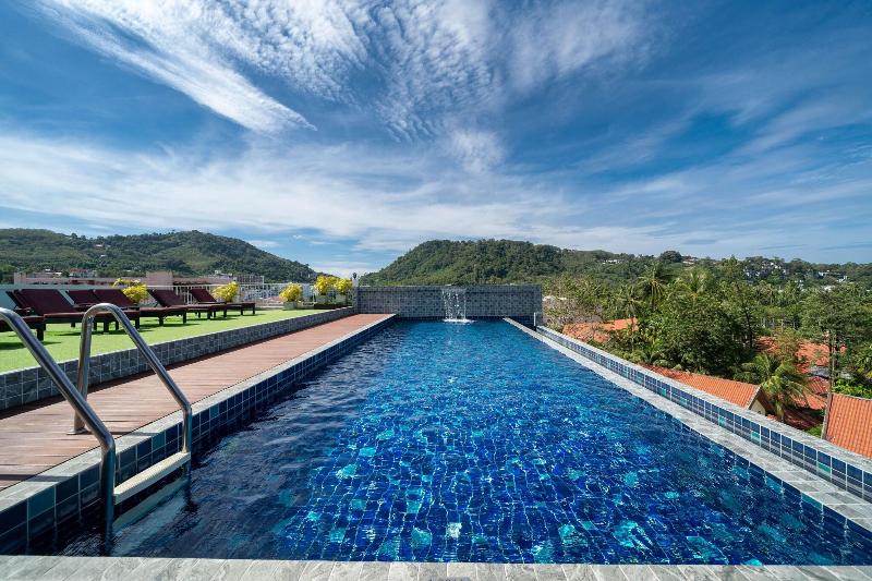 Paripas Patong Resort - Havuz