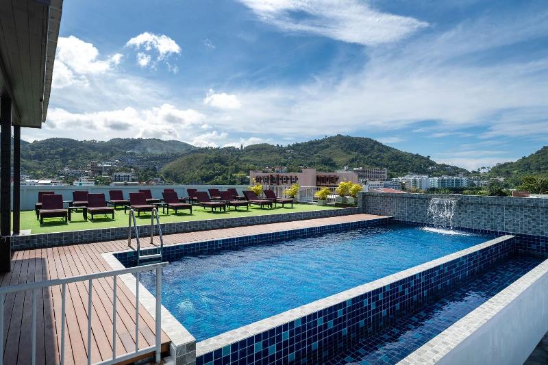 Paripas Patong Resort - Havuz