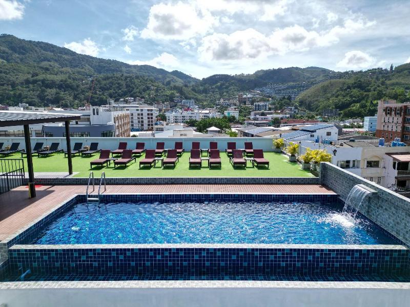 Paripas Patong Resort - Havuz