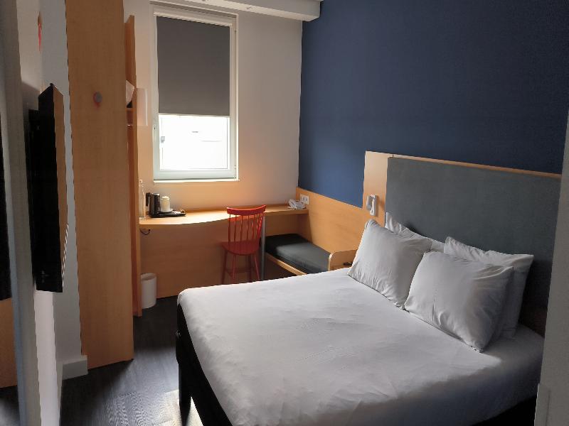 Holiday Inn Express Skopje City Centre by IHG - Oda