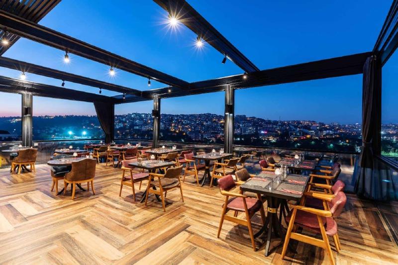 Ramada By Wyndham Istanbul Golden Horn - Restoran