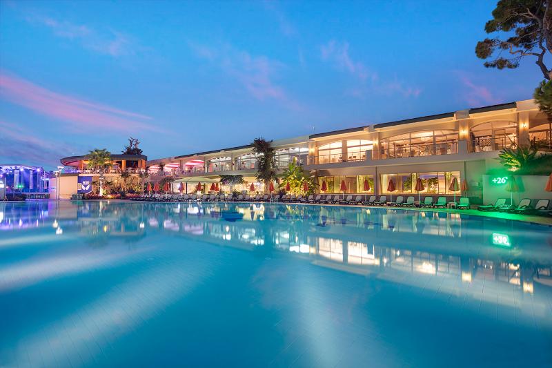 Pine Beach Belek - Havuz