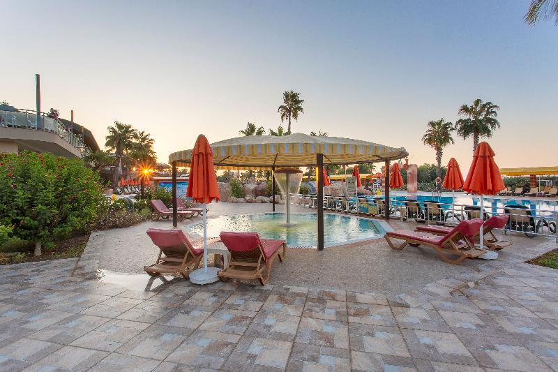 Pine Beach Belek - Havuz