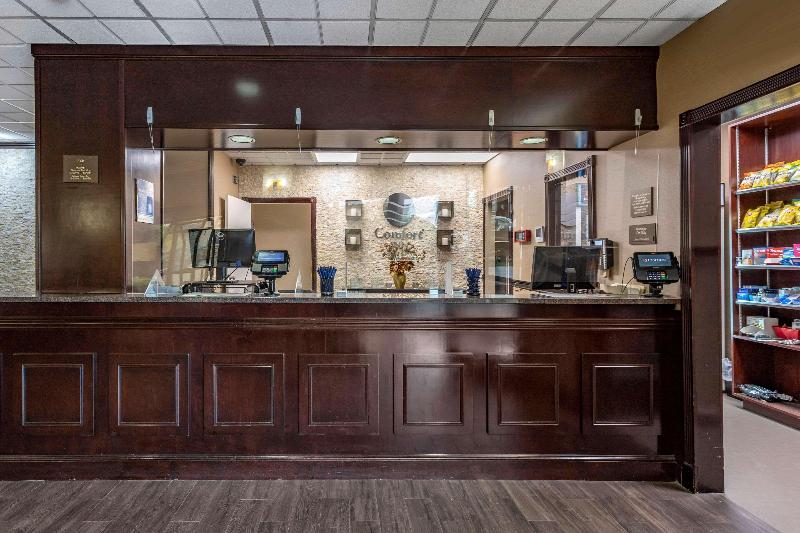 Comfort Inn Syosset-Long Island - Lobi