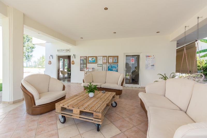 Cavos Beach House - Lobi